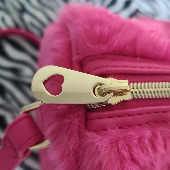 TikTok viral Juicy Couture Free Love Satchel RARE - Picture 2 of 6